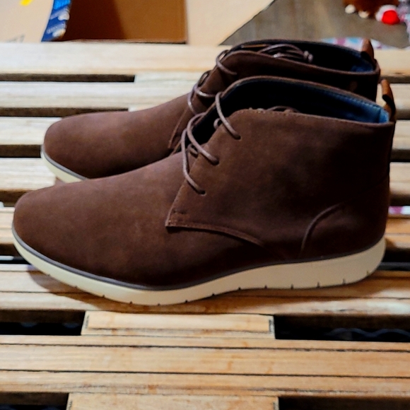 Julian & Mark Brown Sport Chukka Boots - Men's 8.5 - Picture 2 of 5